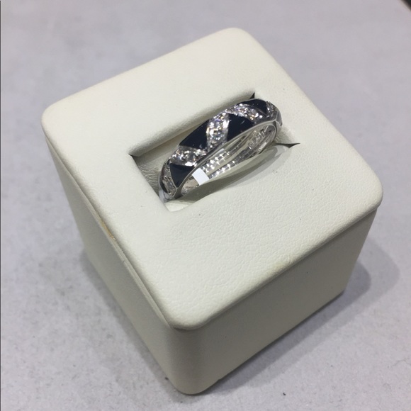 Authentic 18Kt White Gold & Diamond Hidalgo Ring - Picture 3 of 4